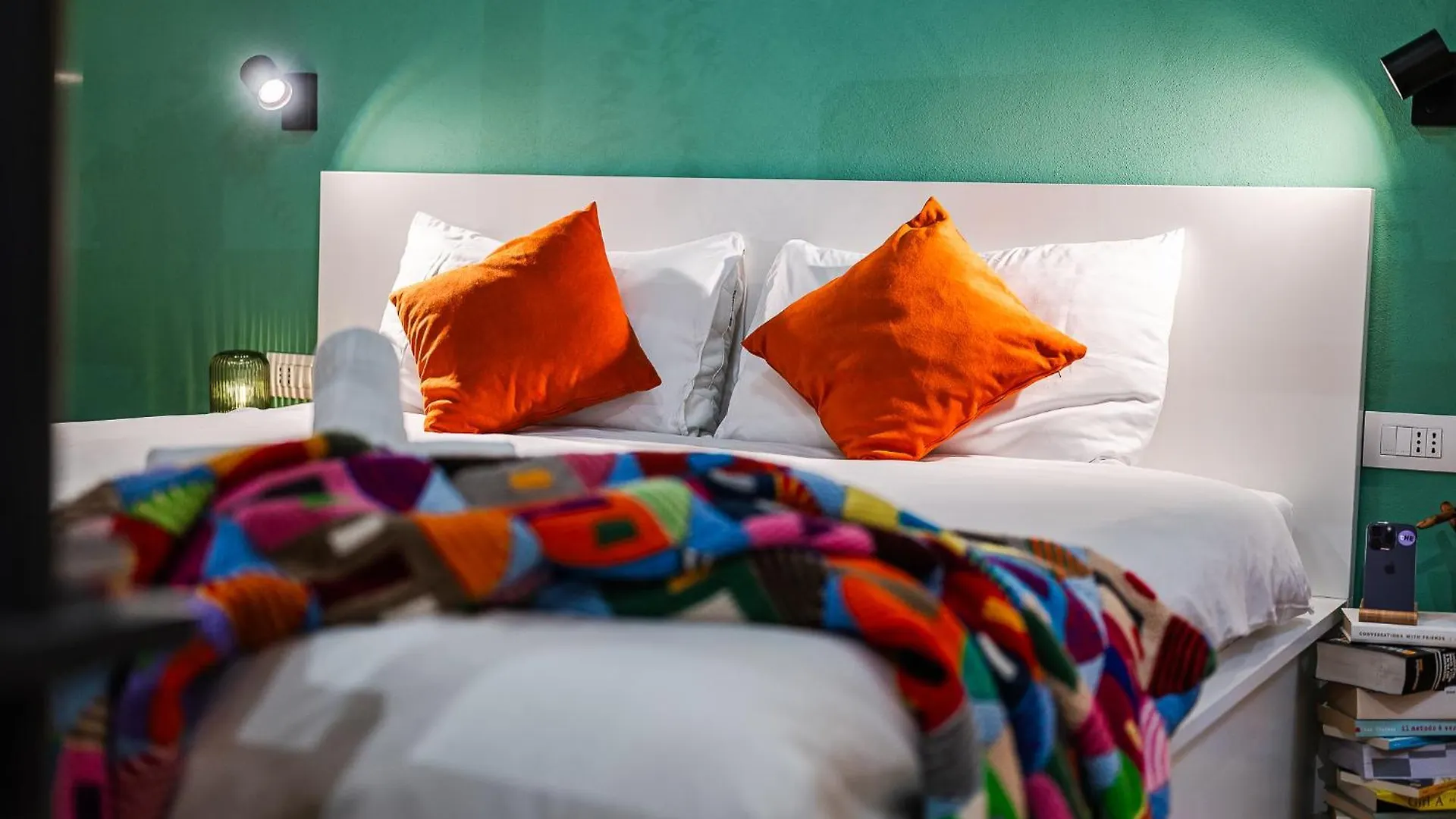 The Colors Suite - Duomo Area Milan Apartment